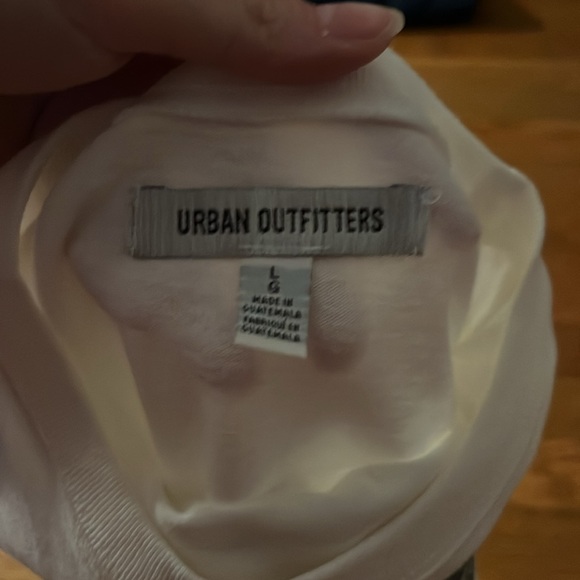 Cute baby tee from Urban Outfitters - Picture 3 of 4